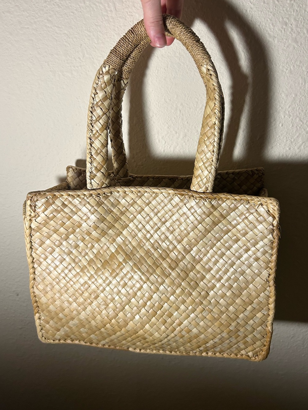 Beautiful Woven Straw Tote Bag in Natural Beige